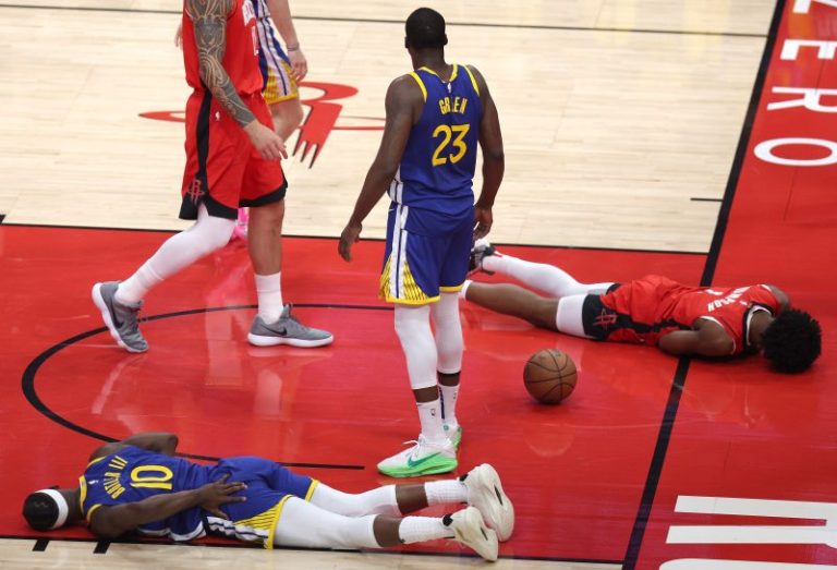 Jimmy Butler misses most of Warriors’ Game 2 loss after hard fall
