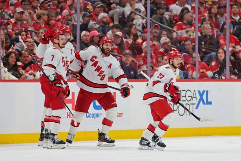 Hurricanes stay alive with Game 4 win vs. Panthers: Highlights